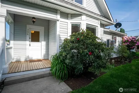 304 Sumas Avenue Sumas WA 98295