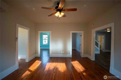 304 Sumas Avenue Sumas WA 98295