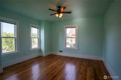 304 Sumas Avenue Sumas WA 98295