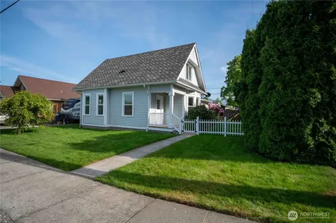 304 Sumas Avenue Sumas WA 98295