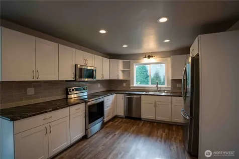 304 Sumas Avenue Sumas WA 98295