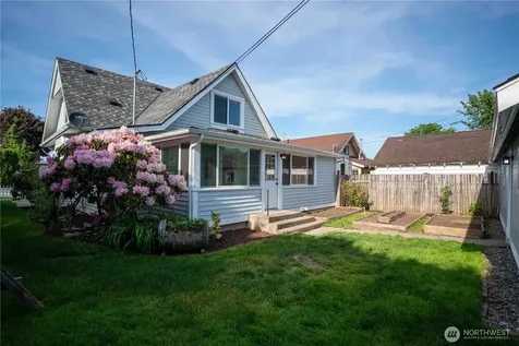 304 Sumas Avenue Sumas WA 98295