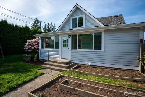 304 Sumas Avenue Sumas WA 98295