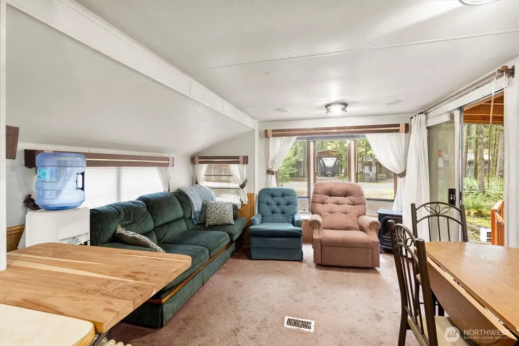 164 Chanterelle Drive Deming WA 98244