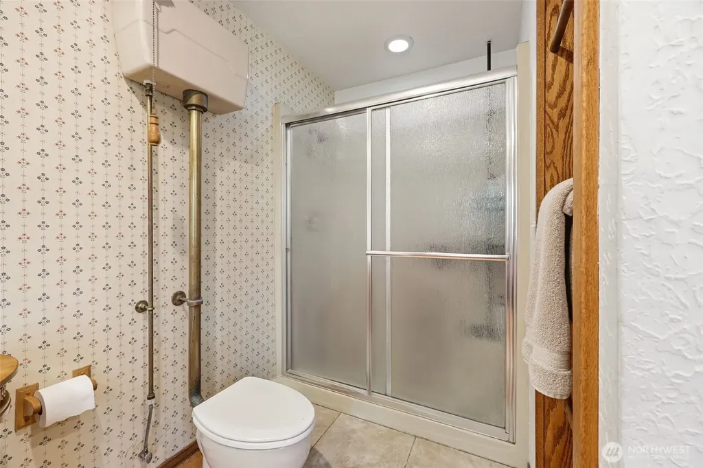 2723 Key Peninsula Highway SW Lakebay WA 98349