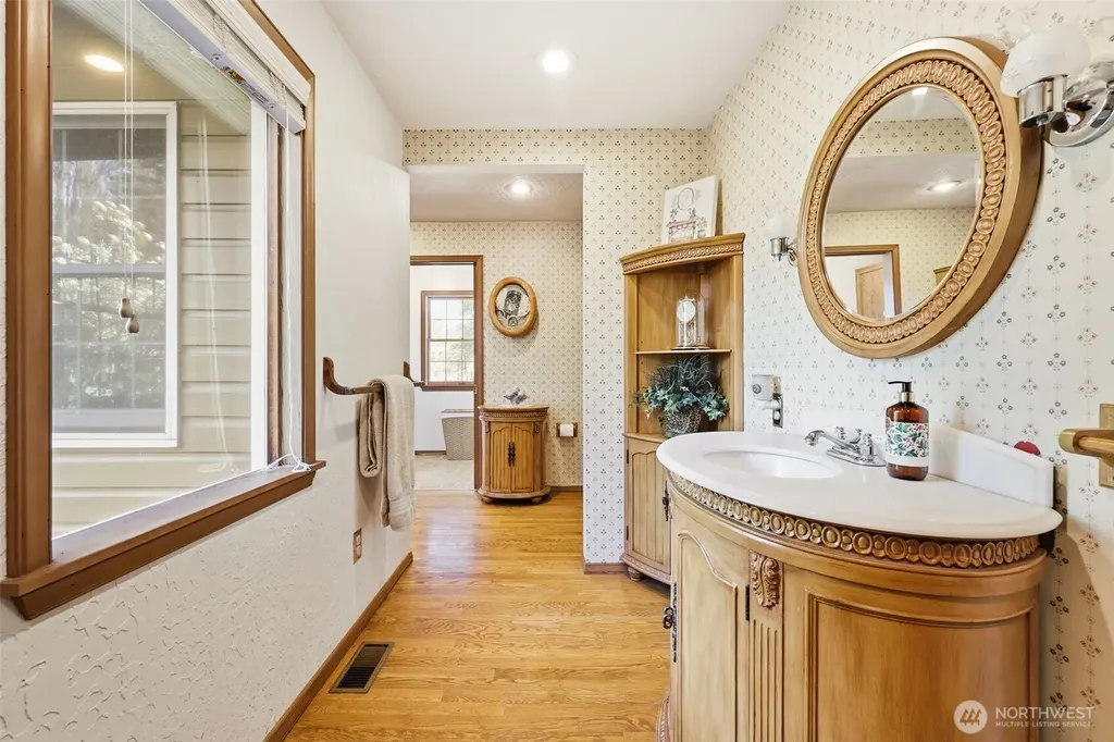 2723 Key Peninsula Highway SW Lakebay WA 98349
