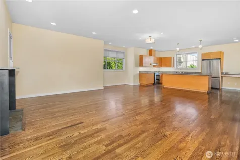738 N 185th Street Shoreline WA 98133