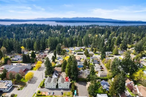 738 N 185th Street Shoreline WA 98133