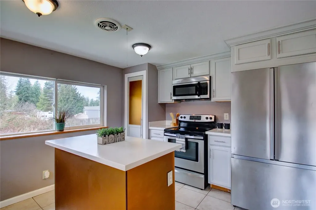 12513 8th Drive NW Marysville WA 98271