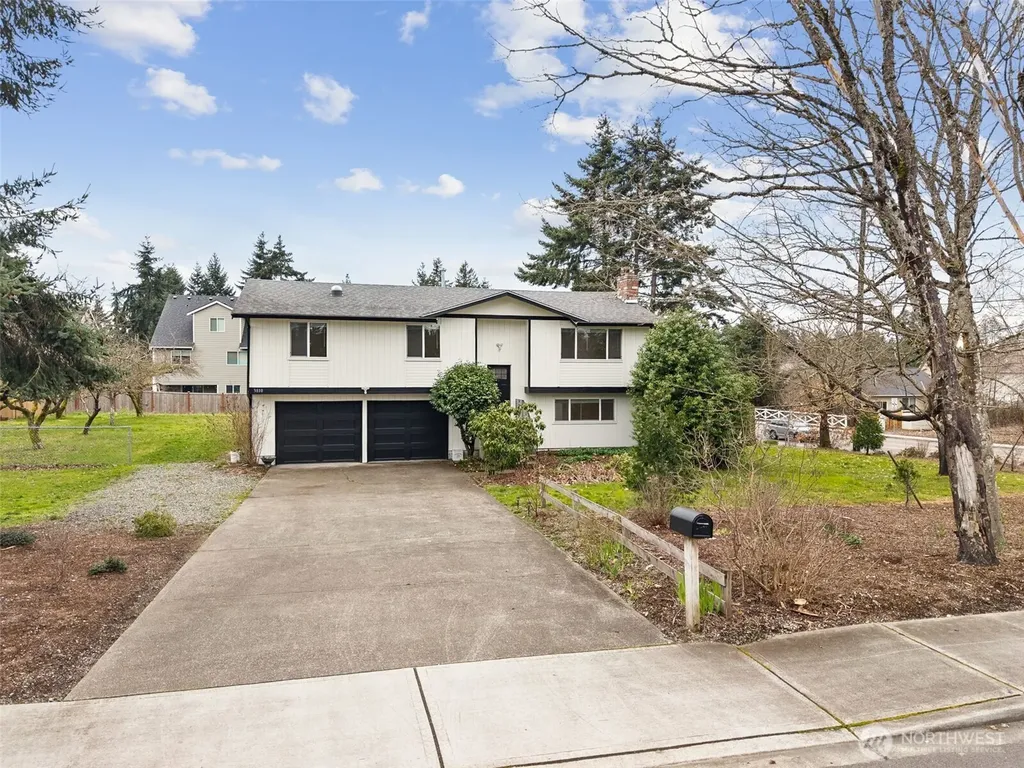 3810 180th St E Tacoma WA 98446