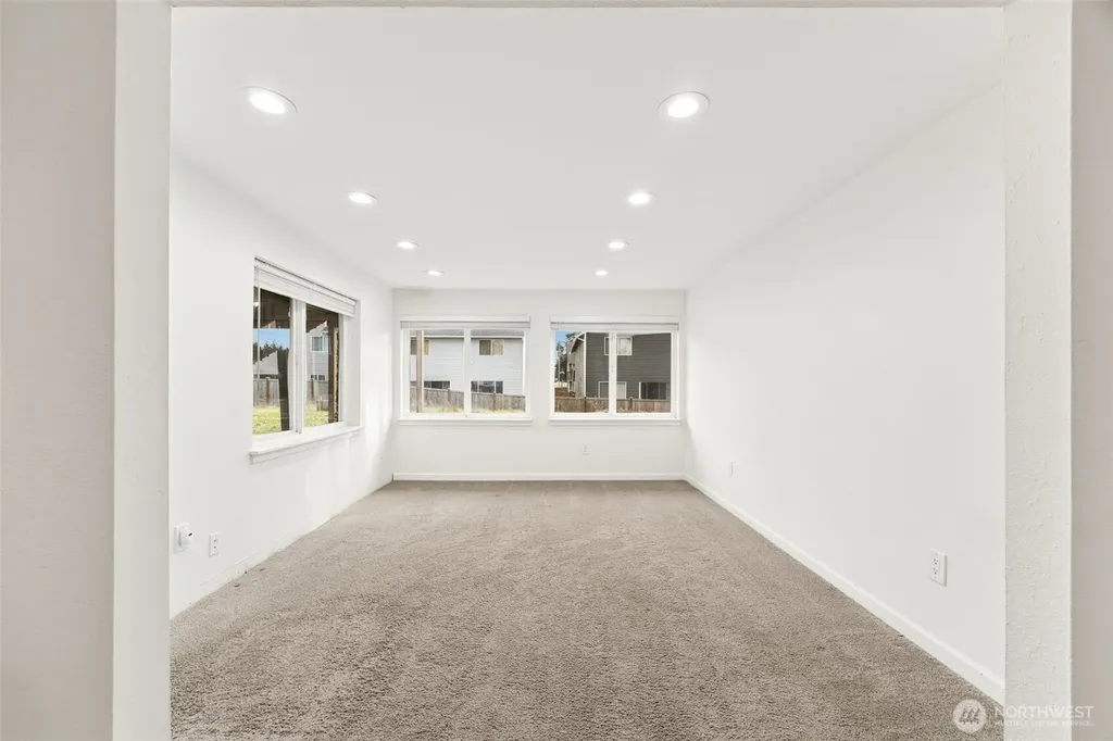 3810 180th St E Tacoma WA 98446