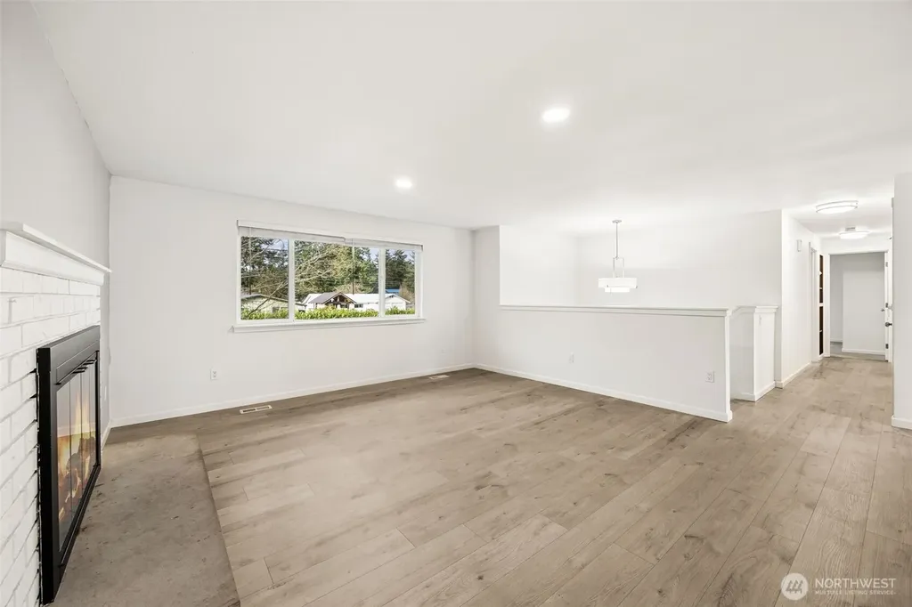 3810 180th St E Tacoma WA 98446