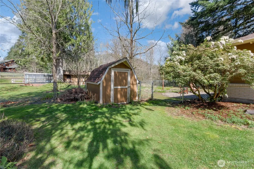 102 Crumb Road Morton WA 98356