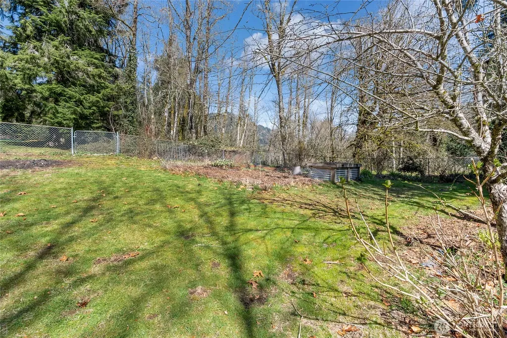 102 Crumb Road Morton WA 98356