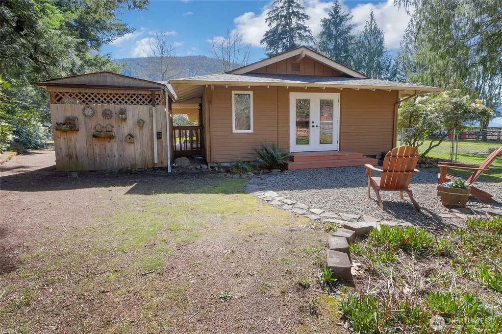 102 Crumb Road Morton WA 98356