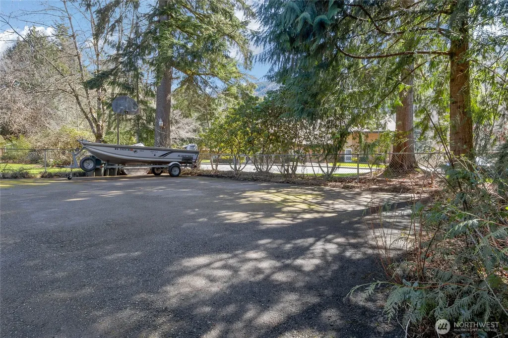 102 Crumb Road Morton WA 98356