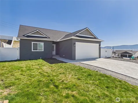 925 N Macaw Avenue East Wenatchee WA 98802