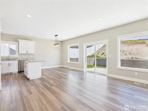 925 N Macaw Avenue East Wenatchee WA 98802