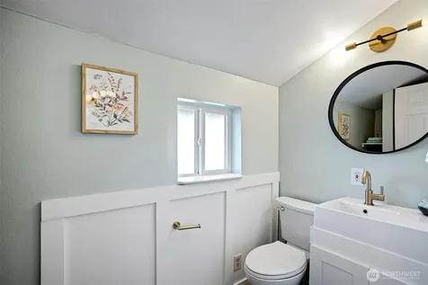 302 S Barton Street Seattle WA 98108