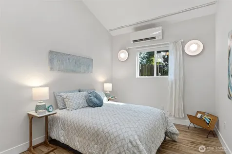 302 S Barton Street Seattle WA 98108