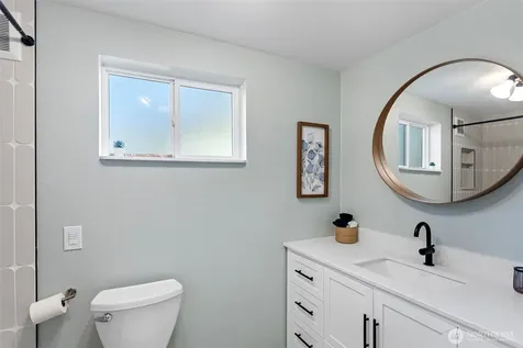 302 S Barton Street Seattle WA 98108