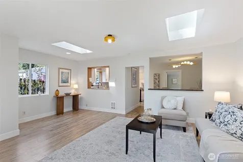 302 S Barton Street Seattle WA 98108