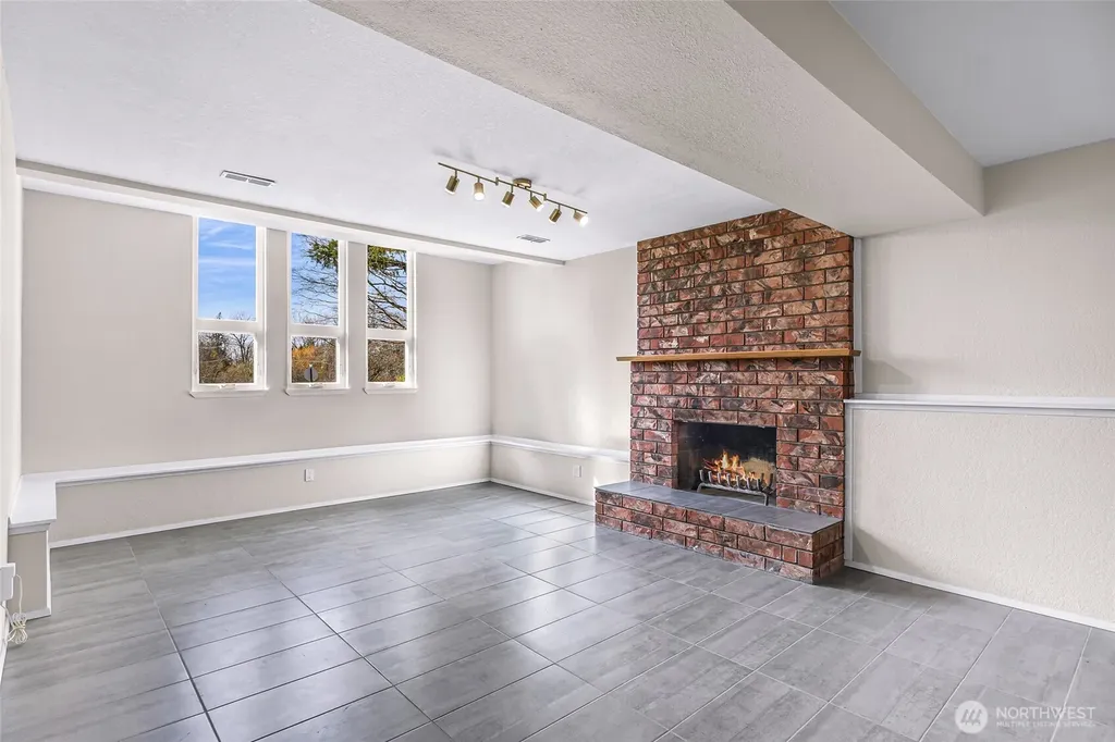 2832 St Clair Bellingham WA 98226