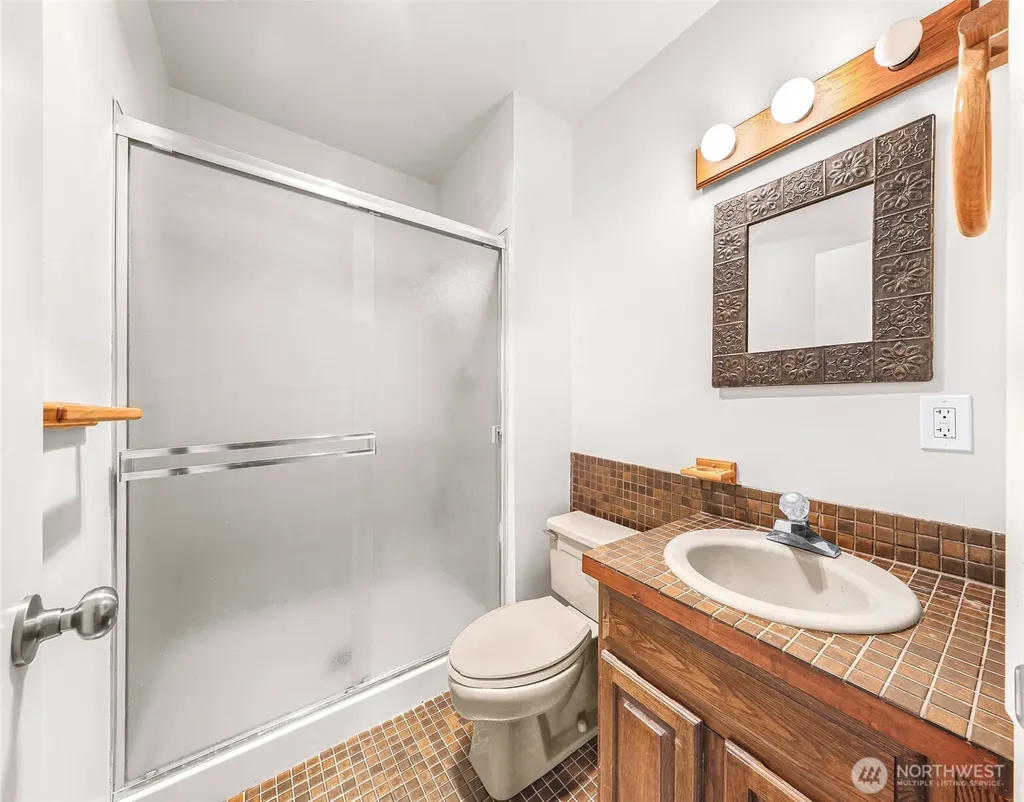 2832 St Clair Bellingham WA 98226
