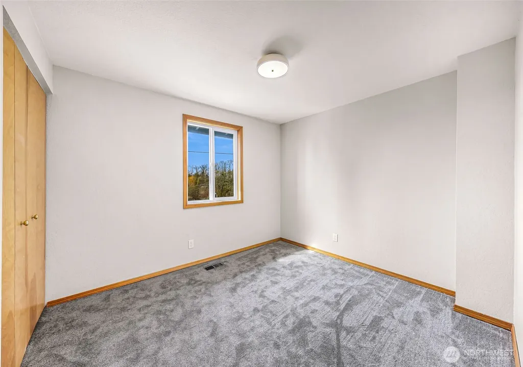 2832 St Clair Bellingham WA 98226