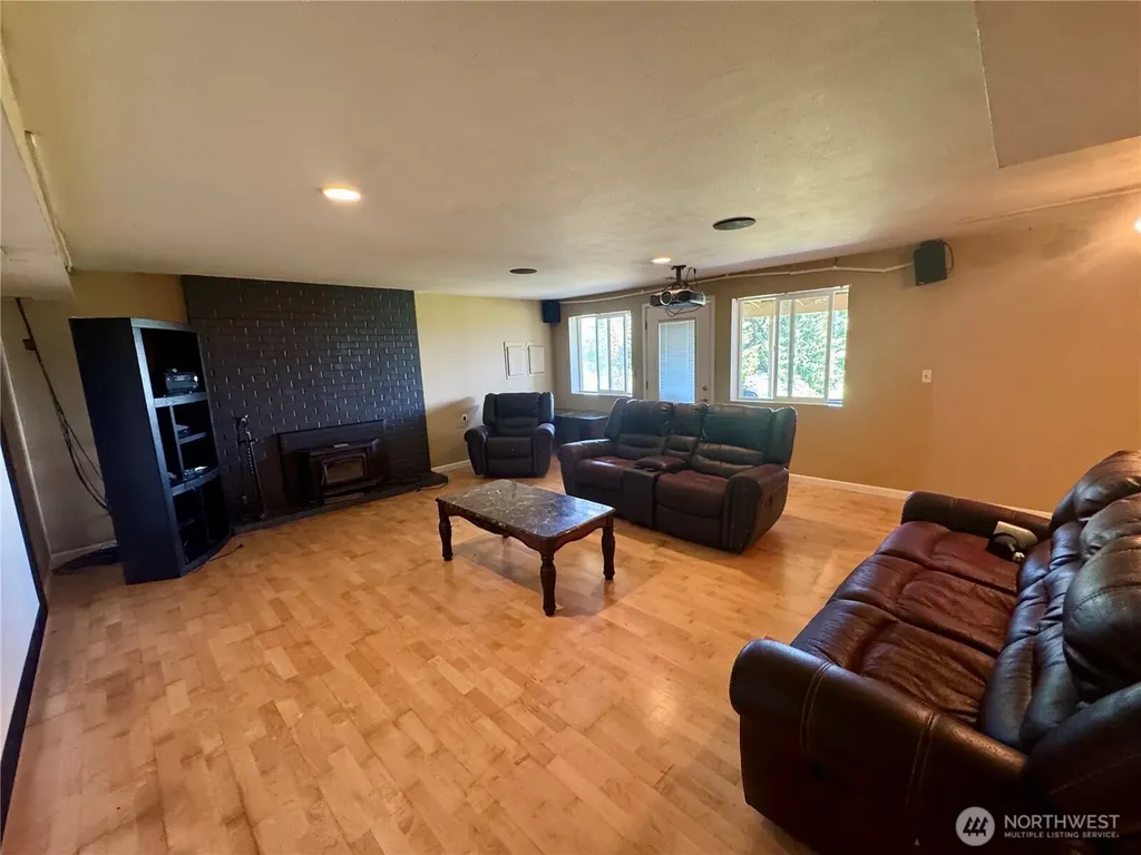 15625 11th Avenue NE Arlington WA 98223