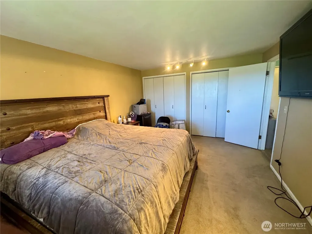 15625 11th Avenue NE Arlington WA 98223