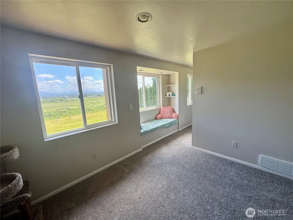 15625 11th Avenue NE Arlington WA 98223