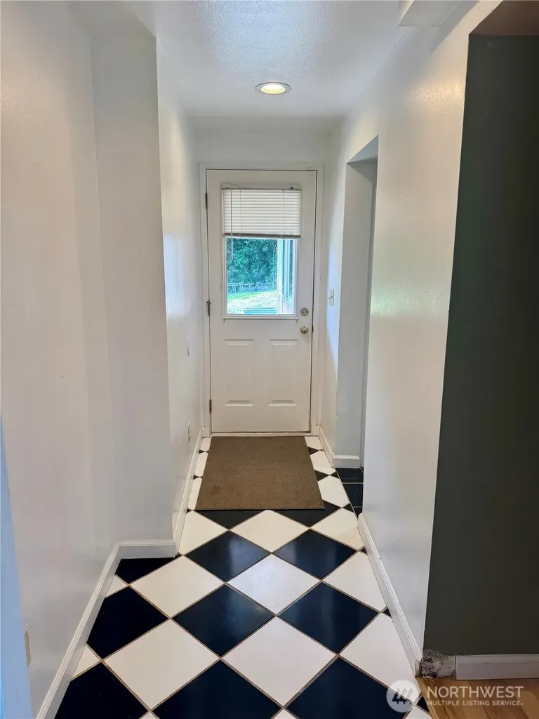 15625 11th Avenue NE Arlington WA 98223