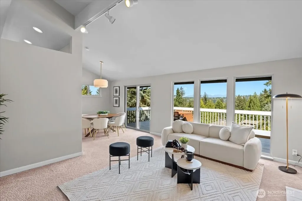 16813 NE 33rd Street Bellevue WA 98008