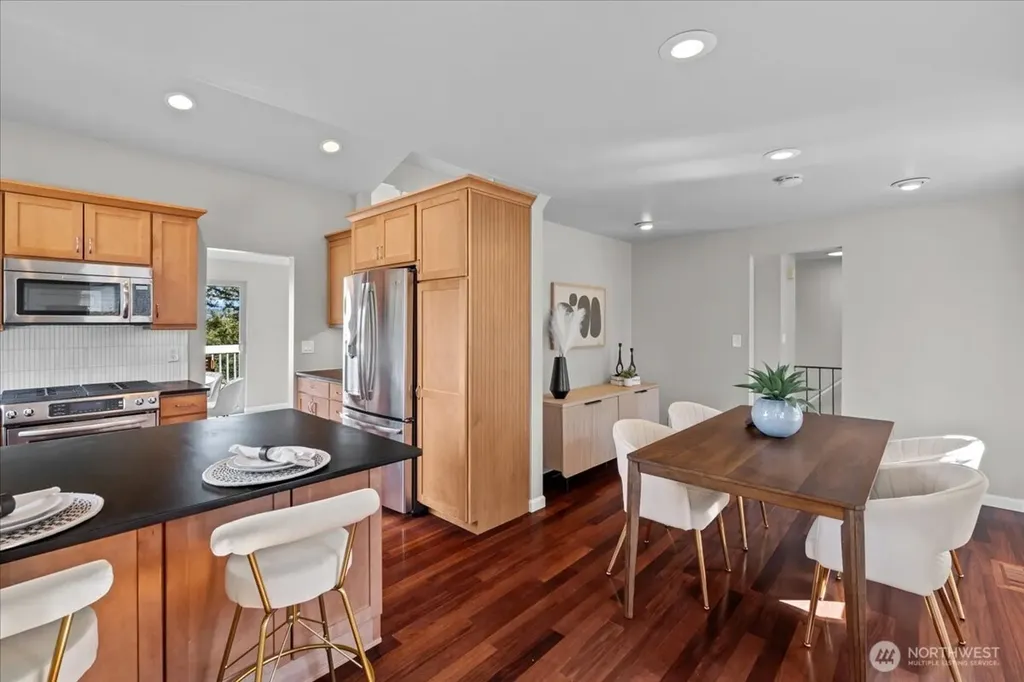 16813 NE 33rd Street Bellevue WA 98008