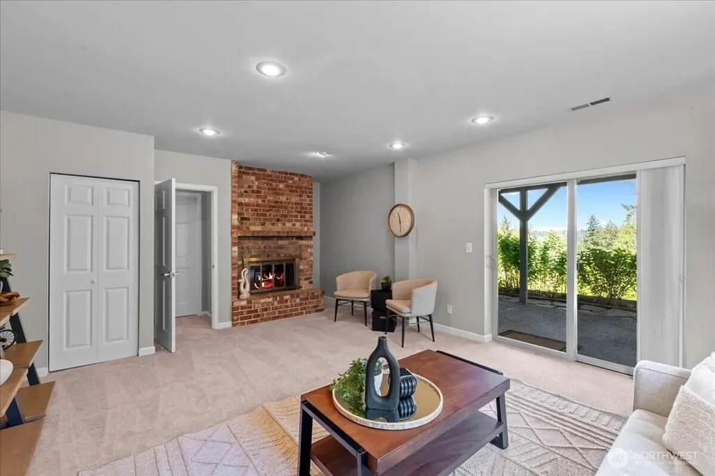 16813 NE 33rd Street Bellevue WA 98008