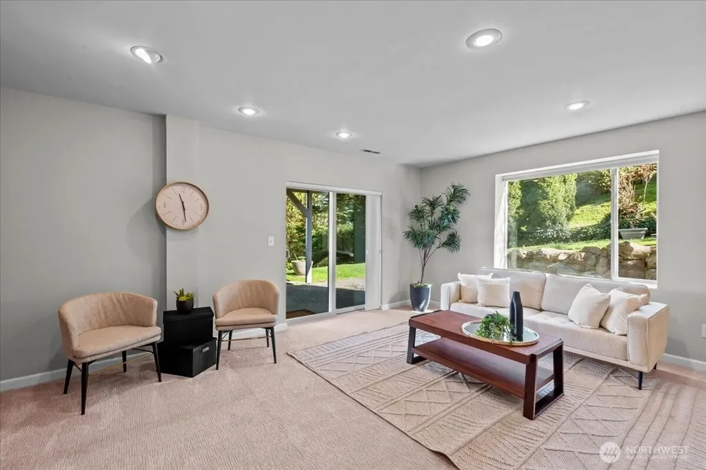 16813 NE 33rd Street Bellevue WA 98008
