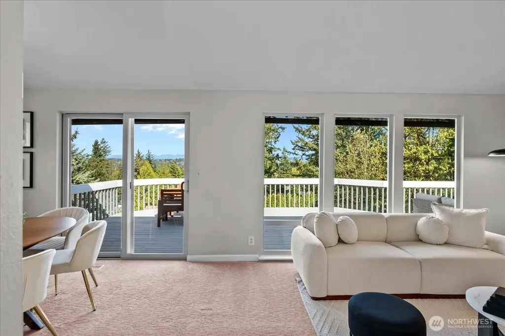 16813 NE 33rd Street Bellevue WA 98008