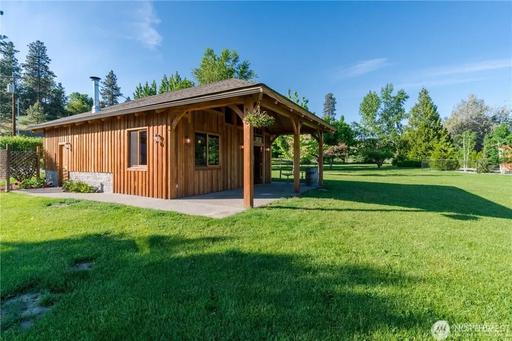 25 Milan Street Manson WA 98831