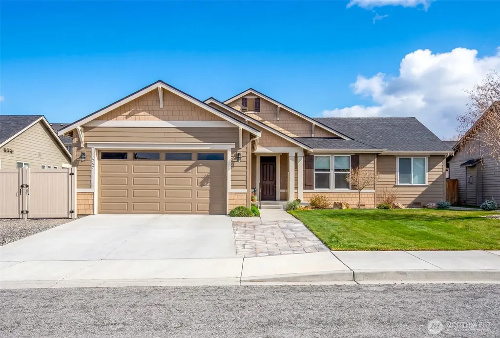 1747 S Blanchard Loop East Wenatchee WA 98802