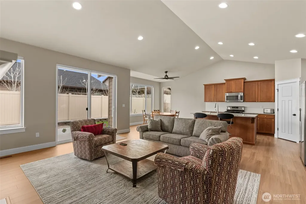 1747 S Blanchard Loop East Wenatchee WA 98802