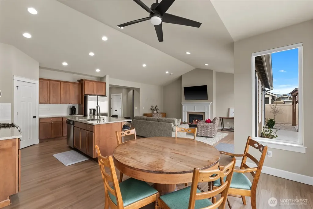 1747 S Blanchard Loop East Wenatchee WA 98802