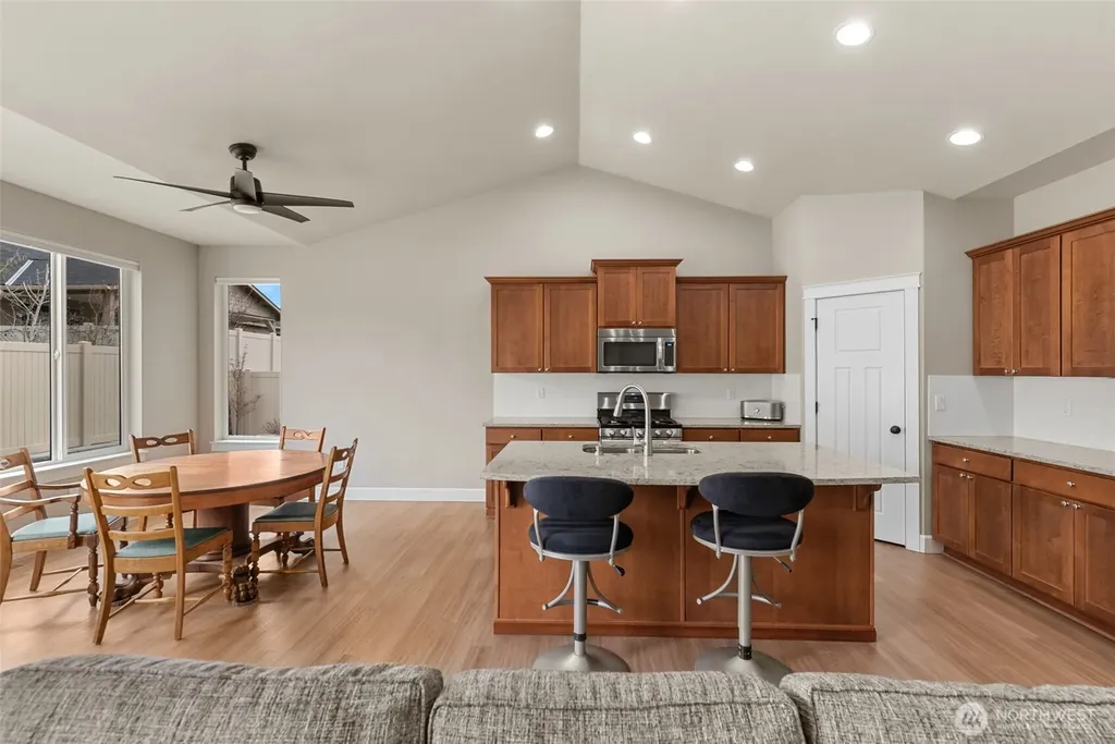1747 S Blanchard Loop East Wenatchee WA 98802