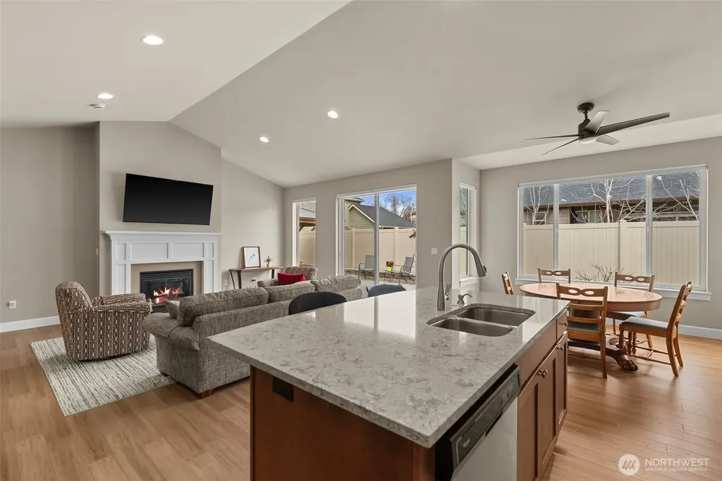 1747 S Blanchard Loop East Wenatchee WA 98802