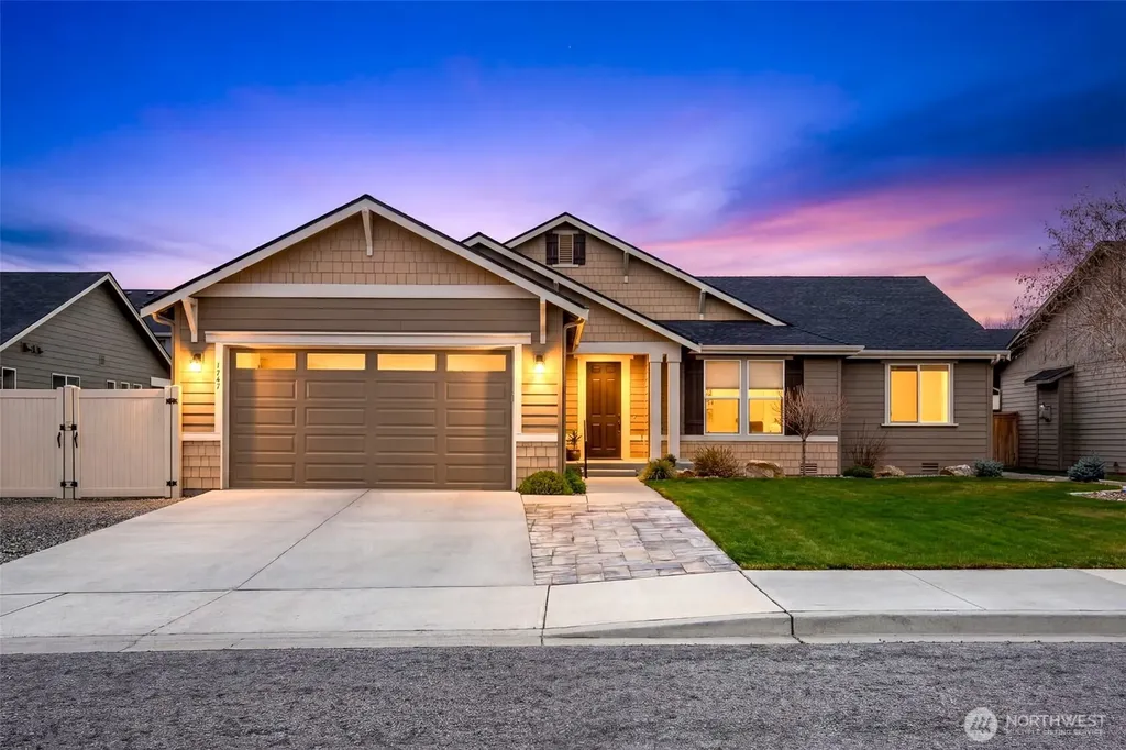1747 S Blanchard Loop East Wenatchee WA 98802