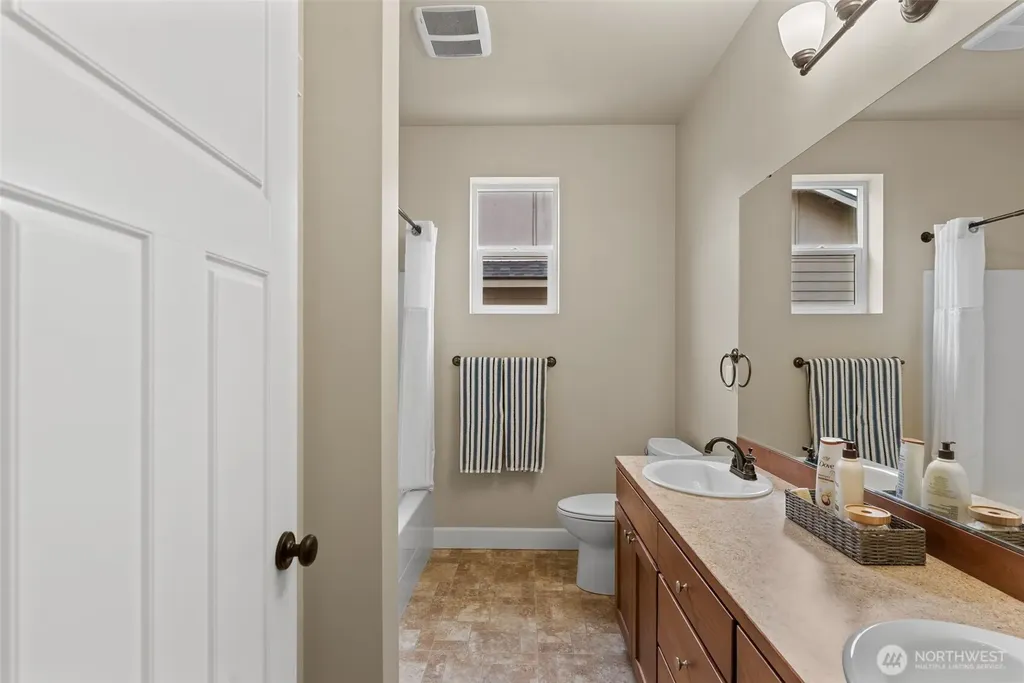 1747 S Blanchard Loop East Wenatchee WA 98802