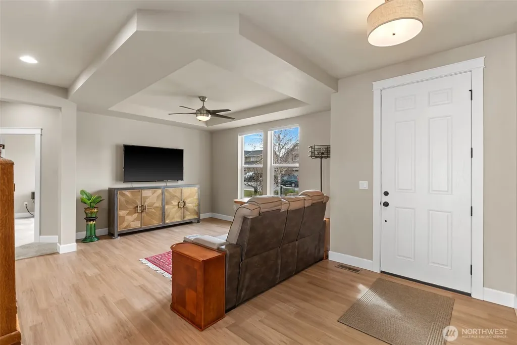 1747 S Blanchard Loop East Wenatchee WA 98802