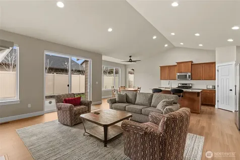 1747 S Blanchard Loop East Wenatchee WA 98802