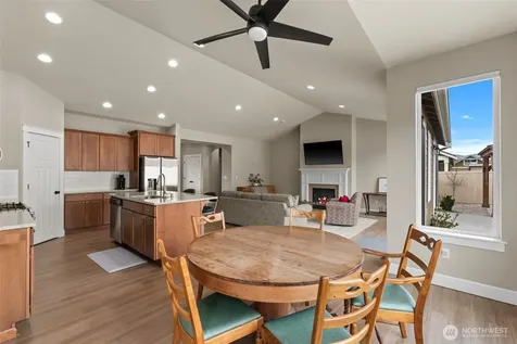 1747 S Blanchard Loop East Wenatchee WA 98802