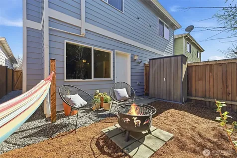 8847 9th Avenue SW Seattle WA 98106